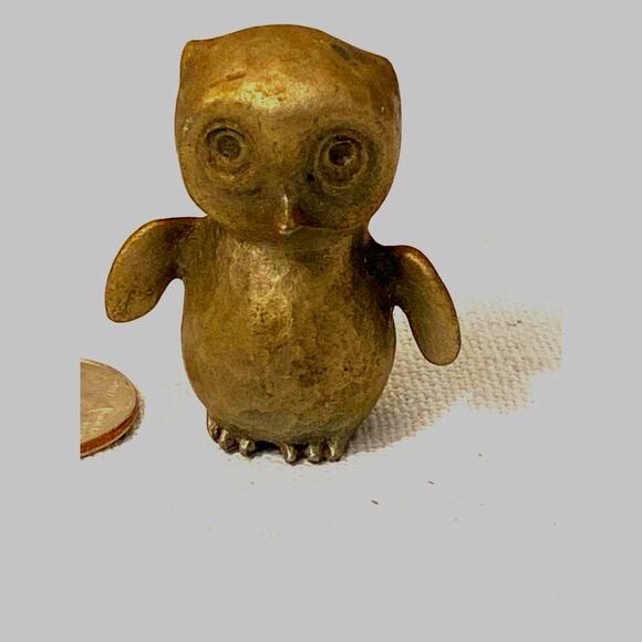 Vintage Hudson Pewter Miniature Owl with Open Wings Figurine. Very cute. - Picture 3 of 10